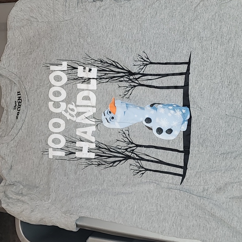 FIRM PRICE Disney Frozen II Olaf Gray T-Shirt